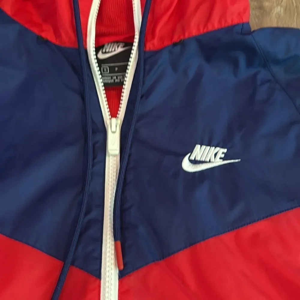 NEW! NIKE MENS AMERICANA WINDBREAKER RETAILS $115! SIZE SMALL